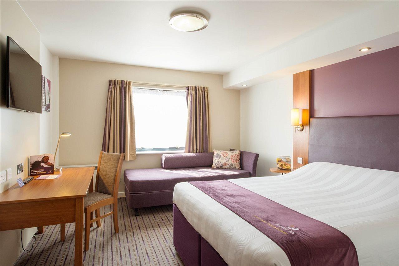 Premier Inn Bournemouth Westbourne エクステリア 写真