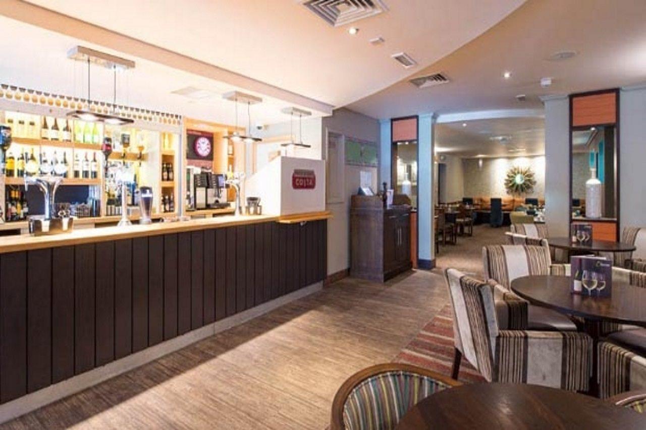 Premier Inn Bournemouth Westbourne エクステリア 写真
